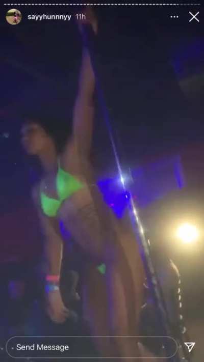 Eisha stripping vid