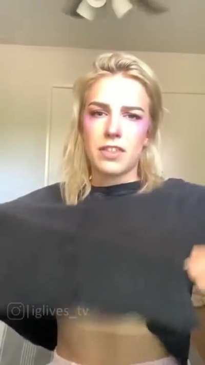 Makeup Exaggerated 