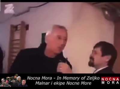 Nocna mora u početku je bila divlja. Brijali smo budni kao tinejdjeri, pili i pusili, kartali u gluho doba noci uz Nocnu moru i velikog Malnara. I zvali smo ponekad u emisiju...ovo me dobro nasmijalo danas 🙂