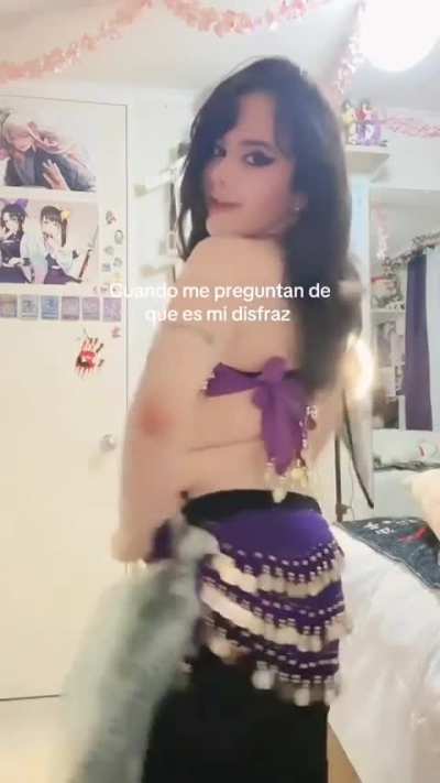 Lucillexs mostrando sus mejores pasos de baile p3