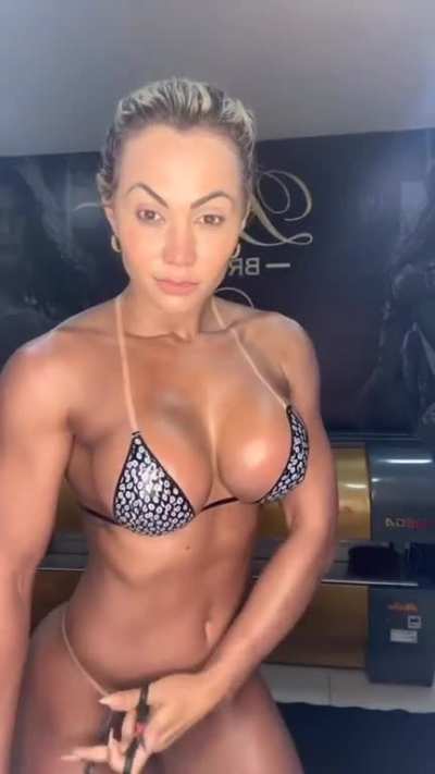 👀