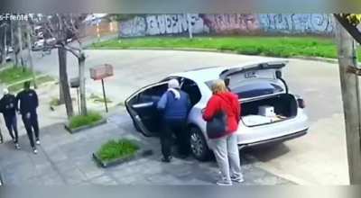 Villa Ballester: asaltaron a pareja de jubilados en la puerta de su casa