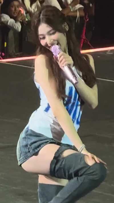 TWICE - Sana
