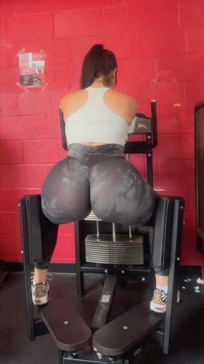 Glute workout in my favorite yoga pants