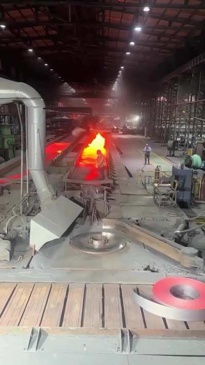 Hot steel rolling