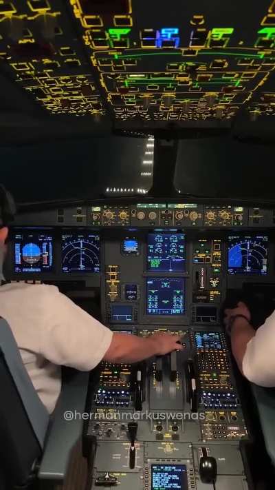 The cockpit of A330