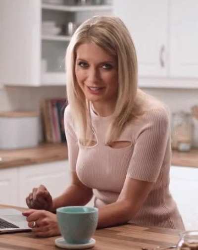 Rachel in the Kitchen GIF