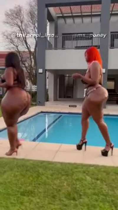 Oiled up goddesses