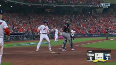 [Highlight] Michael Brantley hits a 2 RBI Single to extend the Astros lead to 5!