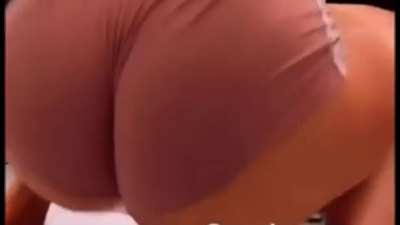 Amela twerking