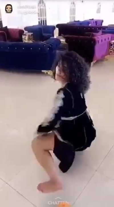 Chaimae twerk