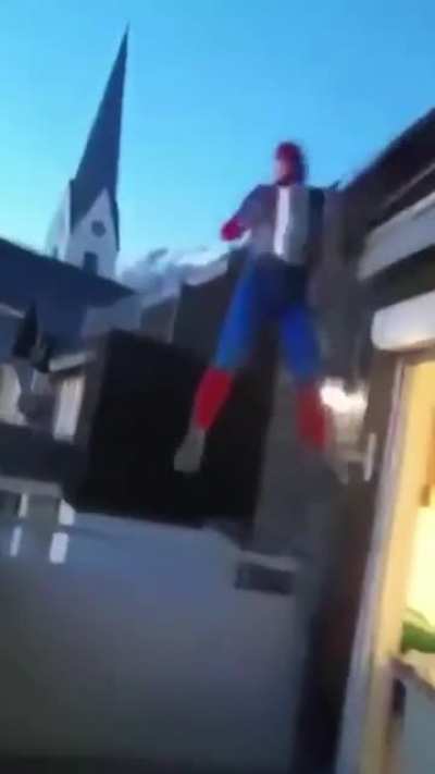 👱🏼‍♂️🕷