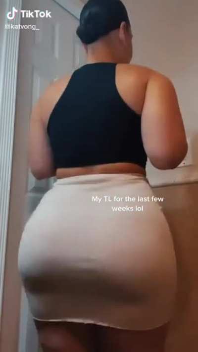 Clapping that phat ass