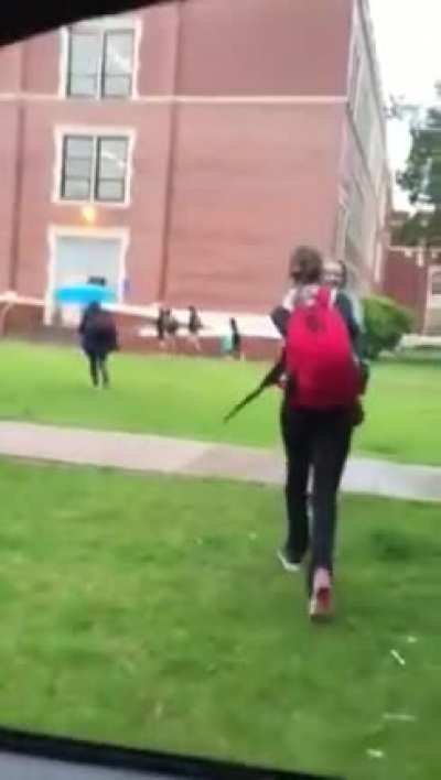 Dad rules at embarrassing his daughters