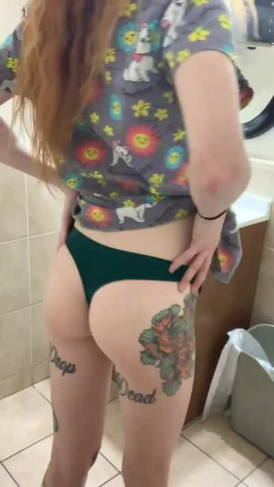 [kik: stone<wbr>dgoon<wbr>edcoc<wbr>k] 8 inch stoned morning wood. Looking for a filthy little beta to to drain my cock . Can show off. Come to daddy. Any kinks. Very chatty
