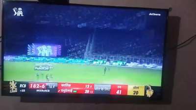 RCB were ROBBED yet again!🤬 It was a clear SIX!