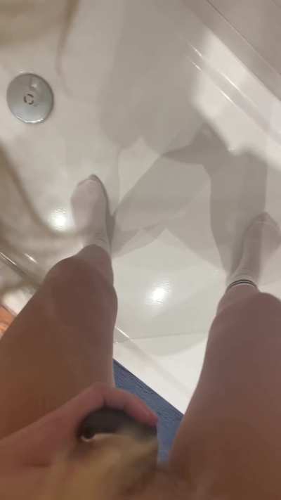 Sock squirting is my new fetish 