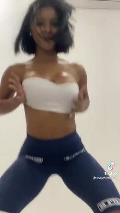 @thaisyamaguchi🥵