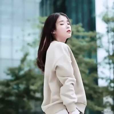 IU