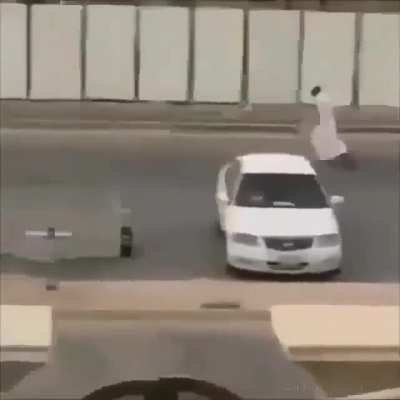 Volvi, aquí les traigo el cosplay del crepeer o.0
