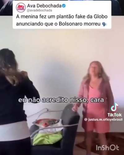 A menina fez um plantão fake da Globo anunciando que o Bolsonaro morreu