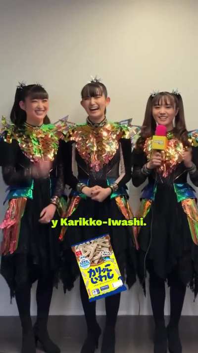 Random questions to BABYMETAL by Sopitas.com [Spanish]