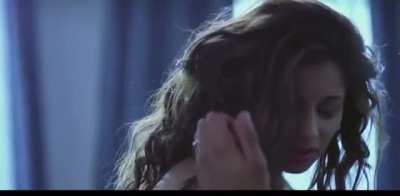 Desi bahu ka hot sexy backless sexy scene in hd LINKS IN DESCRIPTIONN FOR FULL HOT SCENe nangaa
