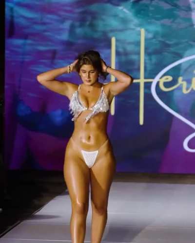 𝓐𝓵𝓲𝓬𝓮 𝓡𝓸𝓼𝓮𝓷𝓫𝓵𝓾𝓶 | Heritage Swim