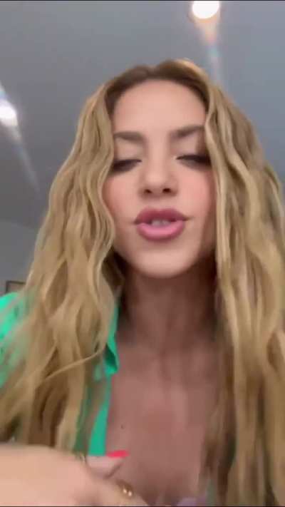 Shakira, Shakira