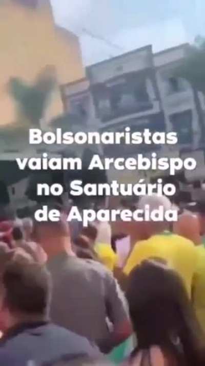 “Bolsonaro desrespeita Nossa Senhora” manda lá no grupo da família, da igreja, dos vizinhos, amigos