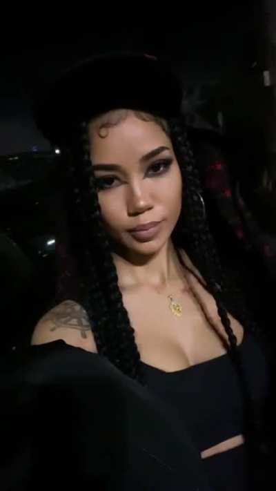 She makes me so fucking horny