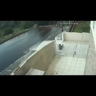WCGW on slippery floor