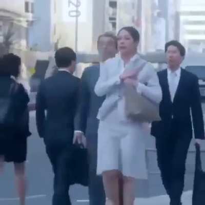 Geçmiş olsun bir şey oldu mu acaba
