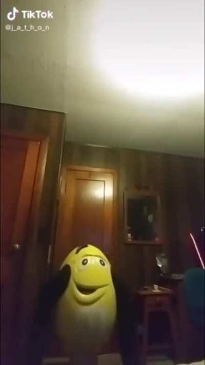 i can’t stop laughing at this and it’s not even that funny
