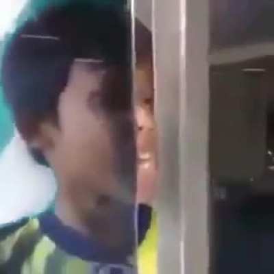 :v