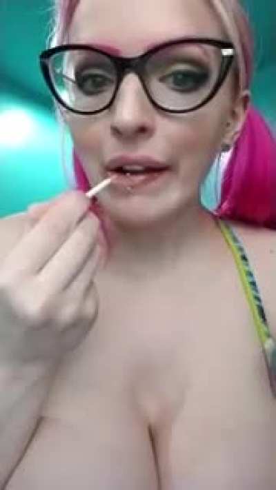 ✢ ✢ ✢