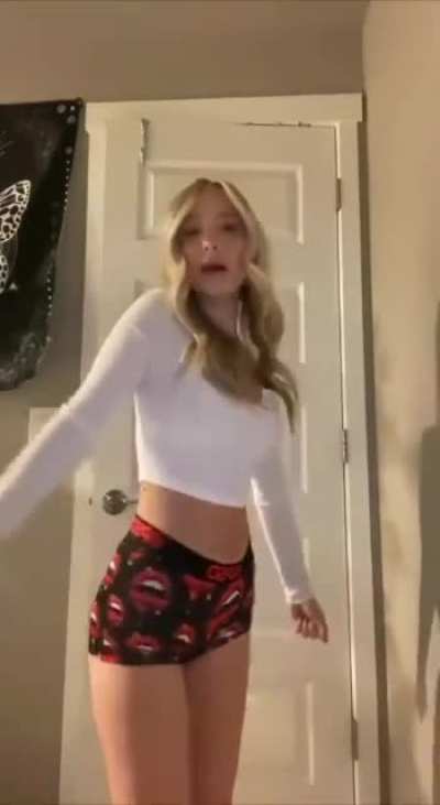 Phoebe makes you so weak doesn’t she gooner?