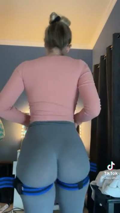 👁👄👁