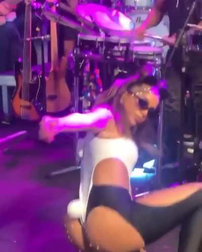🍑 omg 💧💧💧