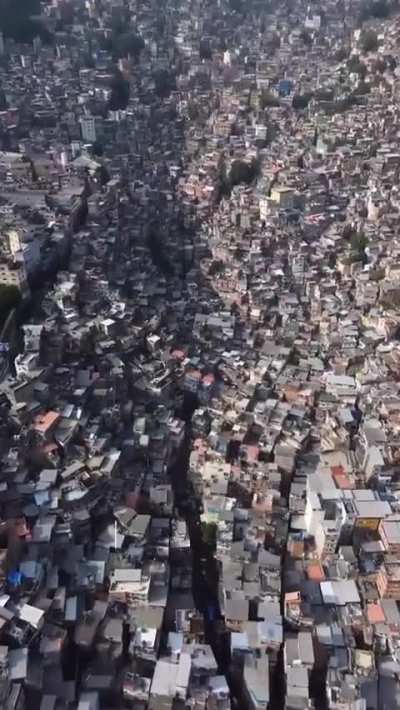 Rocinha, the largest favela in South America. 🏘️🇧🇷