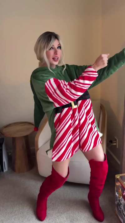 Holiday Request for u/Zea<wbr>lousi<wbr>deal_<wbr>Snow4<wbr>98: Naughty Elf Flash 🧝‍♀️📸