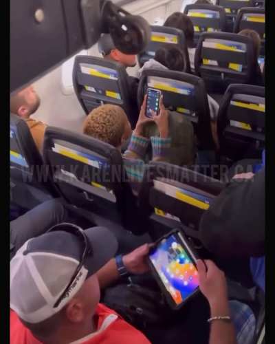 Gotta love spirits airlines, especially when you have one very unhinged passenger can’t that can’t wait his turn!