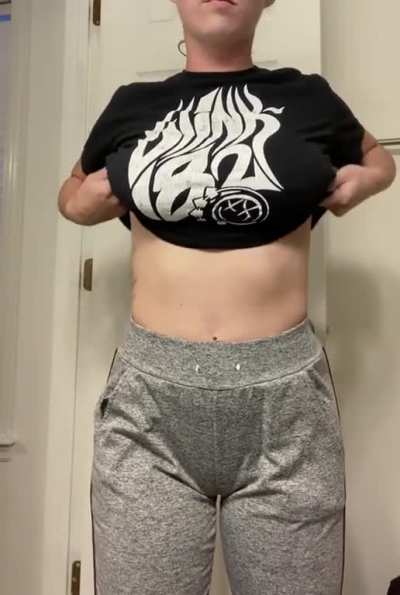 DDD Titty Drop