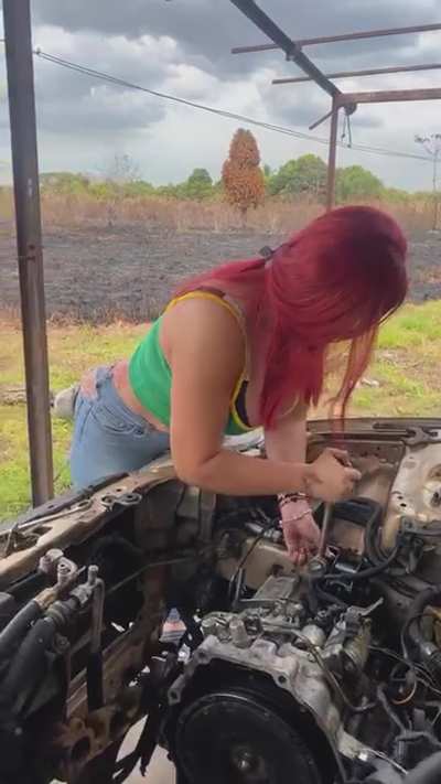 I'm looking for a boyfriend who will help me from behind.