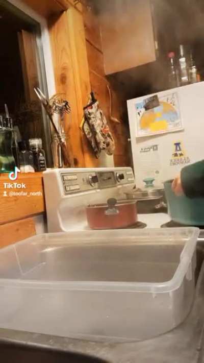 How to do dishes in a dry cabin (no running water).