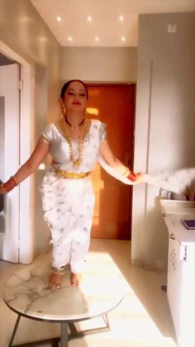 Manasi Naik वाड्य<wbr>ावर आल्या<wbr>वर