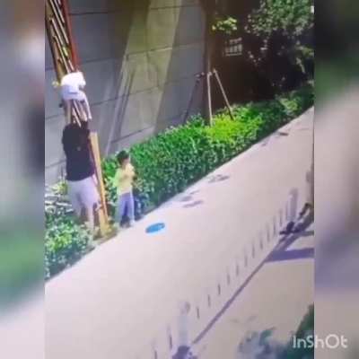 Good mother 🤦