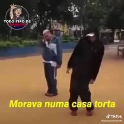 HOMENZINHO TORTO?