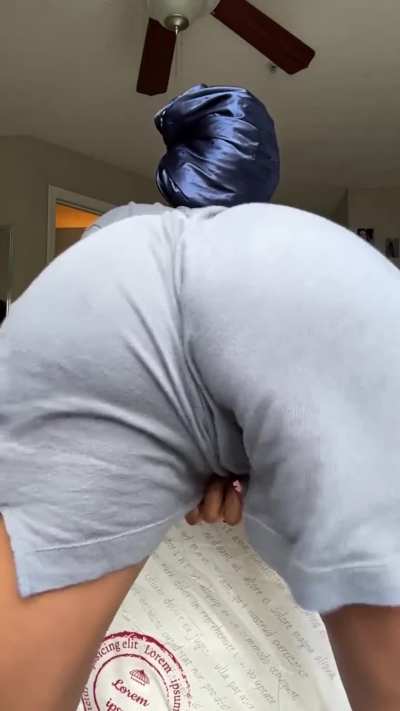 Her ass just gobbled up her…😳<wbr>😍🥵