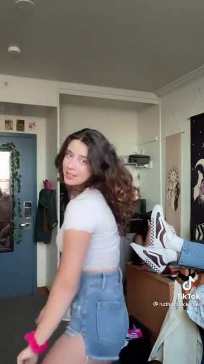 she looks fun